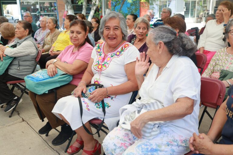 DIF Municipal inaugura club para adultas mayores en la colonia Jacarandas