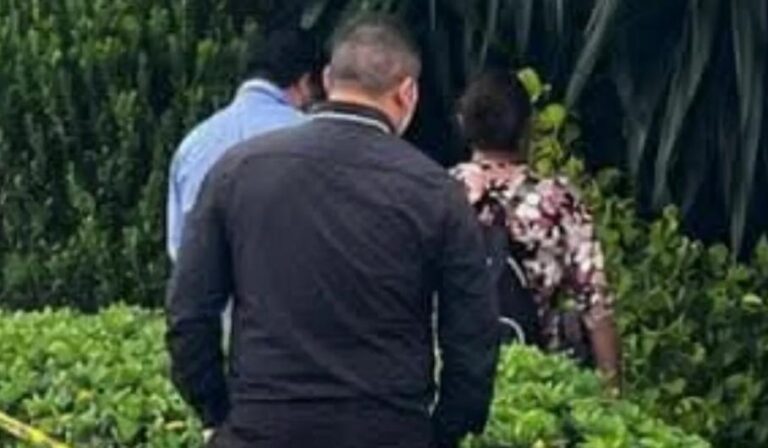 Encuentran el cuerpo de una mujer en canal de aguas negras