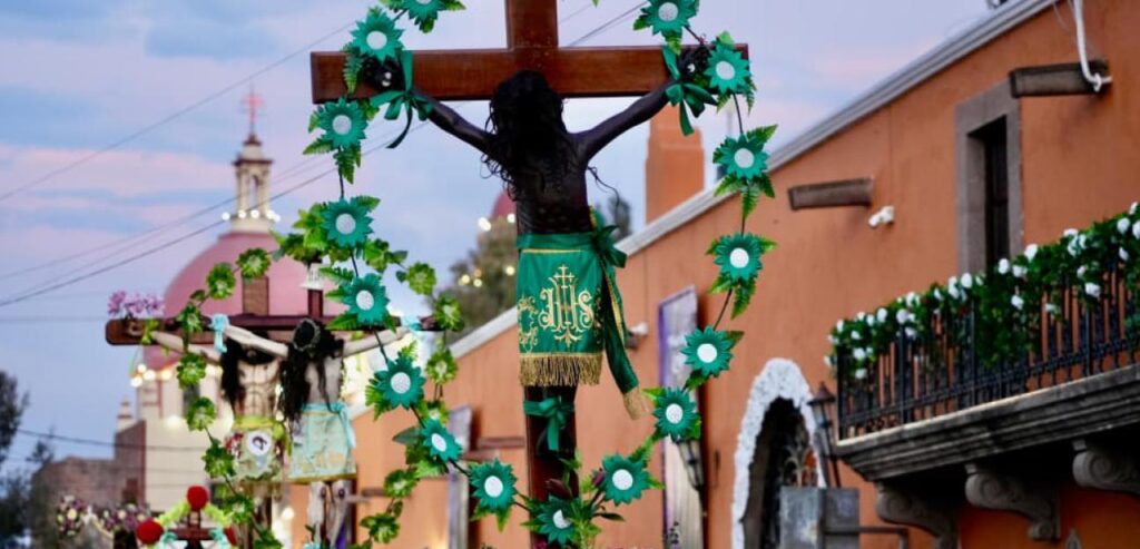 Procesión de los Cristos